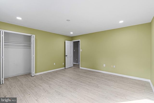 717 KENTLAND DR, Great Falls, VA 22066