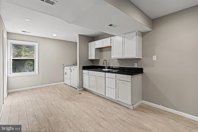 717 KENTLAND DR, Great Falls, VA 22066