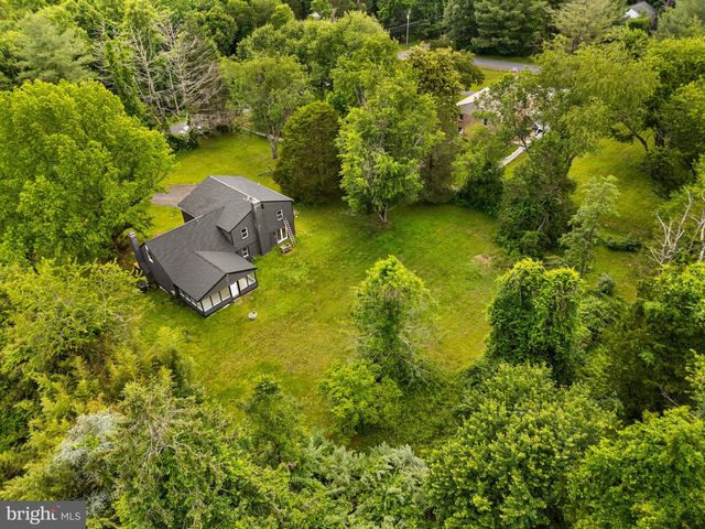 717 KENTLAND DR, Great Falls, VA 22066