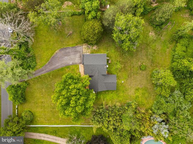 717 KENTLAND DR, Great Falls, VA 22066