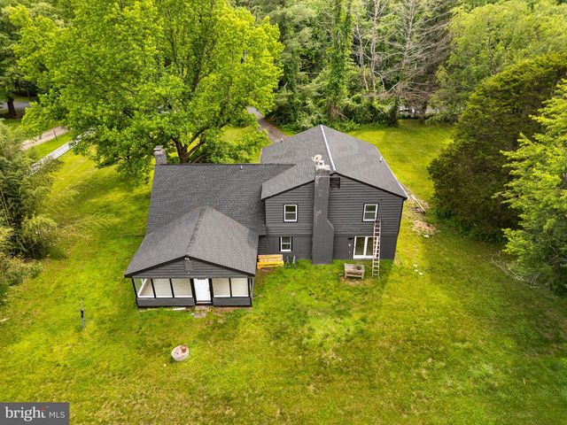 717 KENTLAND DR, Great Falls, VA 22066