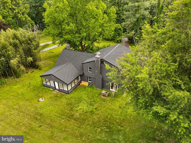 717 KENTLAND DR, Great Falls, VA 22066