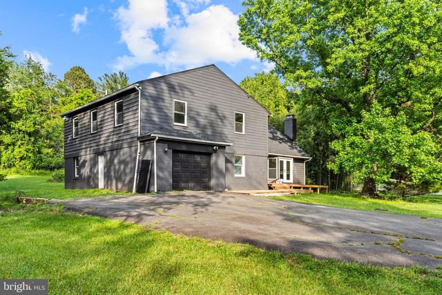 717 KENTLAND DR, Great Falls, VA 22066