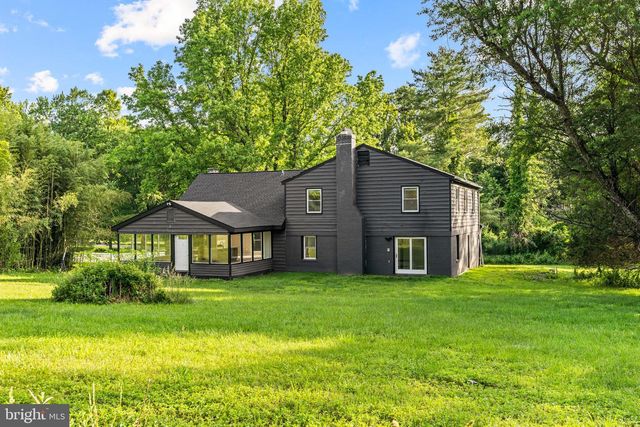 717 KENTLAND DR, Great Falls, VA 22066