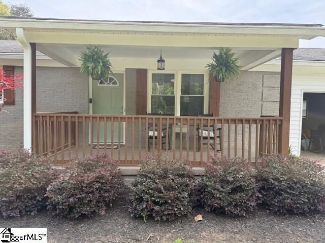 606 E Darby Road, Taylors, SC 29687