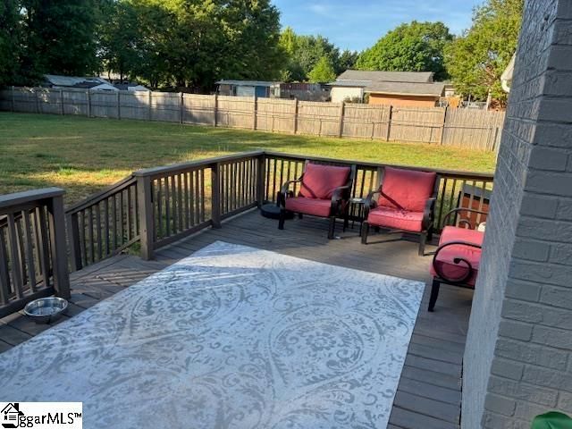 606 E Darby Road, Taylors, SC 29687