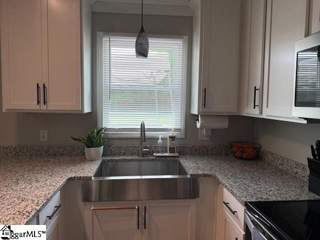 606 E Darby Road, Taylors, SC 29687