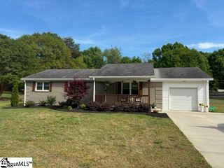 606 E Darby Road, Taylors, SC 29687