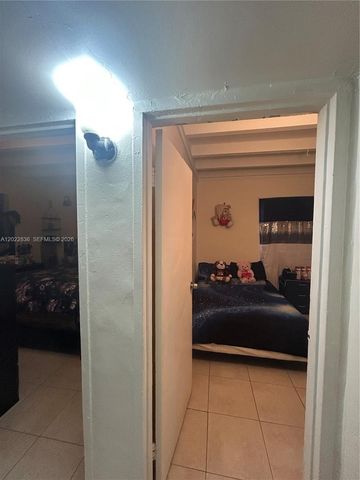 1080 NW 121st St, North Miami, FL 33168
