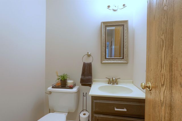 100 Dalton Drive, Rochester Hills, MI 48307