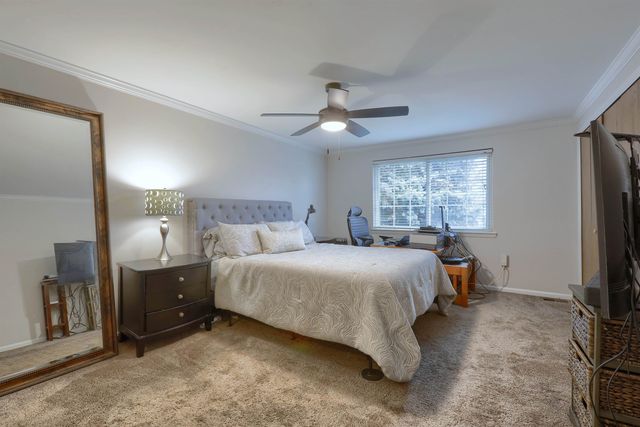 100 Dalton Drive, Rochester Hills, MI 48307