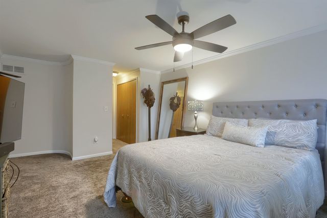 100 Dalton Drive, Rochester Hills, MI 48307