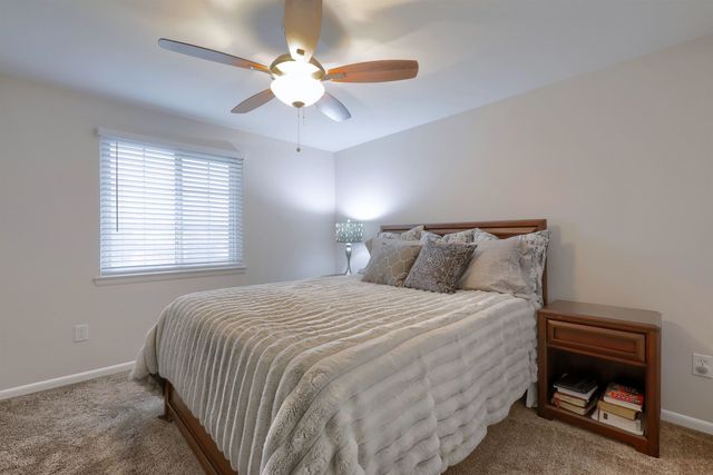 100 Dalton Drive, Rochester Hills, MI 48307