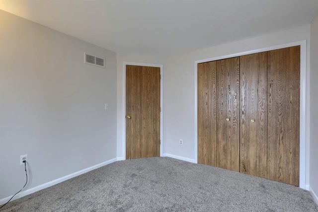 100 Dalton Drive, Rochester Hills, MI 48307