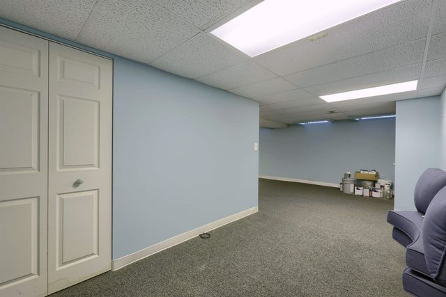 100 Dalton Drive, Rochester Hills, MI 48307