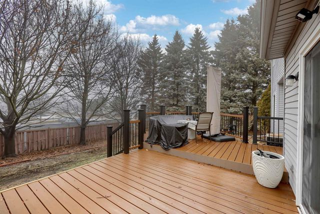 100 Dalton Drive, Rochester Hills, MI 48307