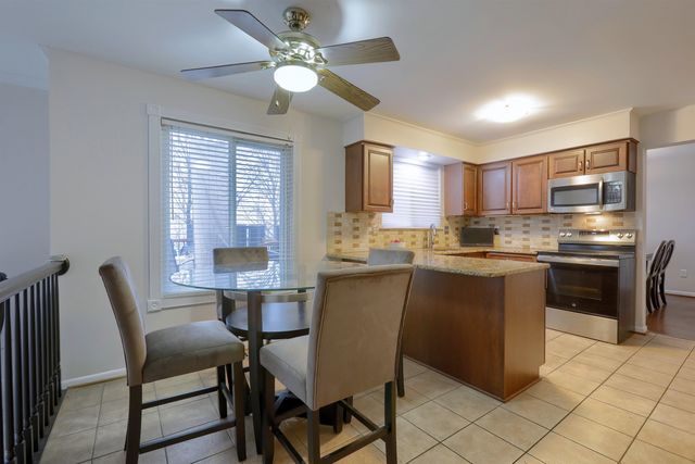 100 Dalton Drive, Rochester Hills, MI 48307