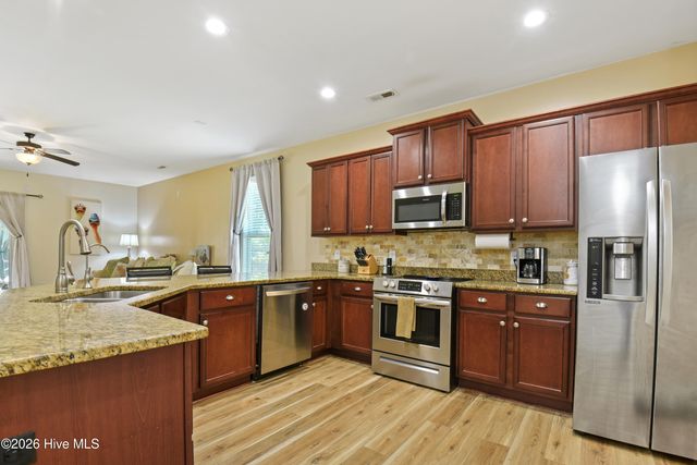 143 Cornel Lane, Hampstead, NC 28443