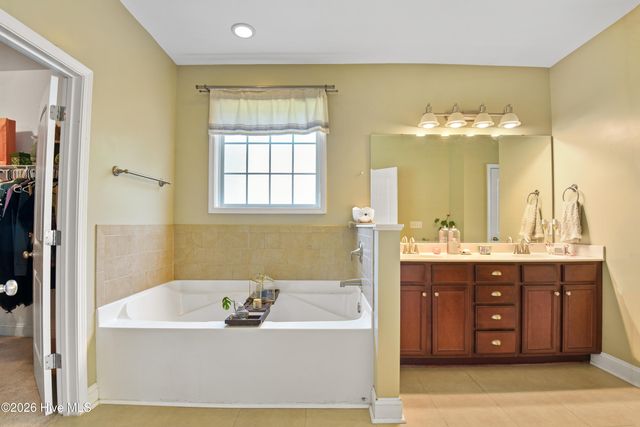 143 Cornel Lane, Hampstead, NC 28443