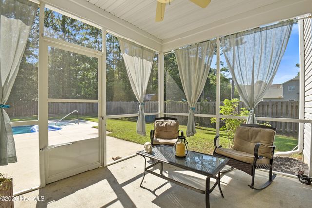 143 Cornel Lane, Hampstead, NC 28443