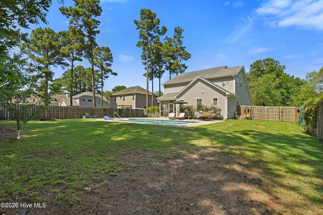 143 Cornel Lane, Hampstead, NC 28443