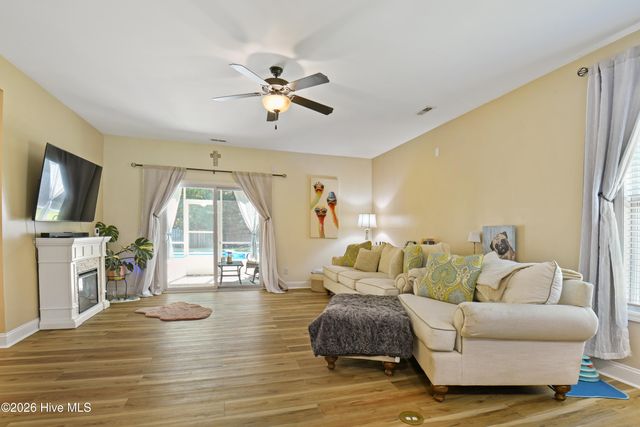 143 Cornel Lane, Hampstead, NC 28443