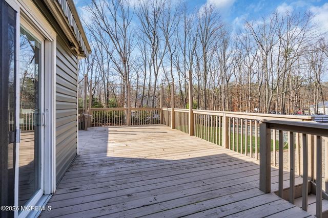 592 Whitecomb Avenue, Jackson, NJ 08527
