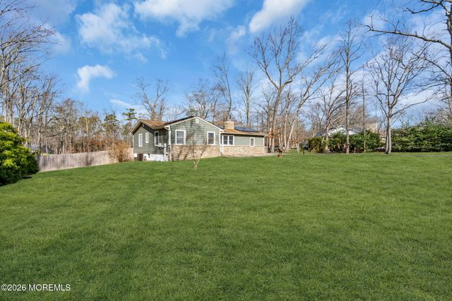 592 Whitecomb Avenue, Jackson, NJ 08527