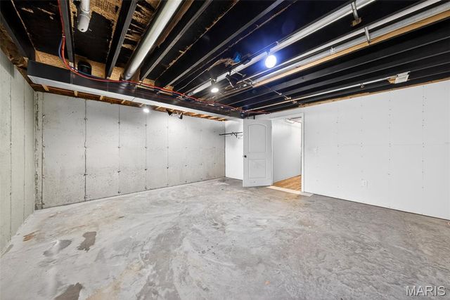 599 Crestfall Drive, Washington, MO 63090