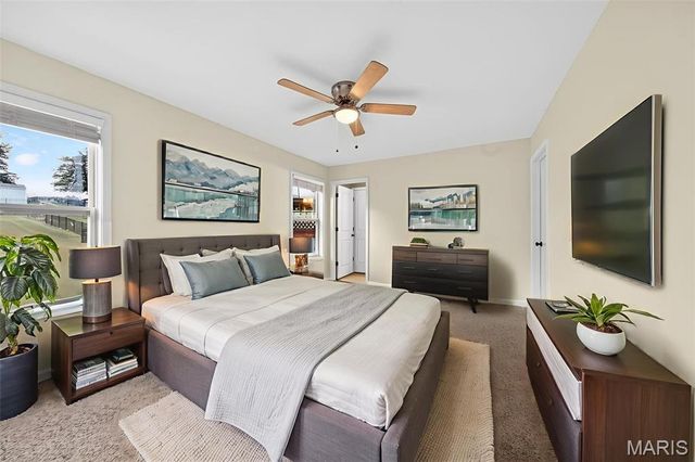 599 Crestfall Drive, Washington, MO 63090