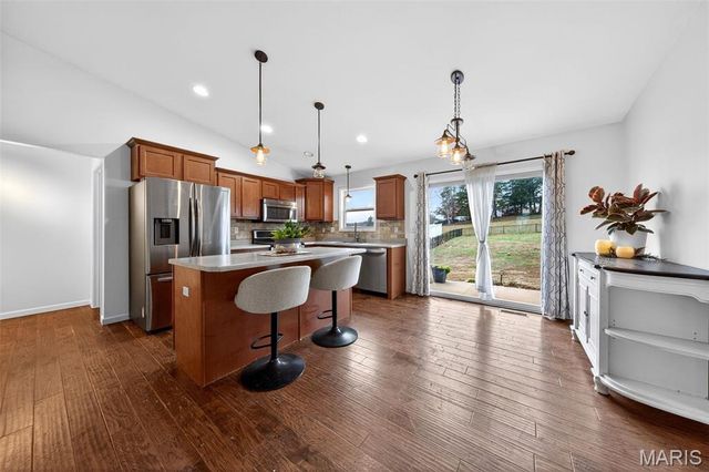 599 Crestfall Drive, Washington, MO 63090