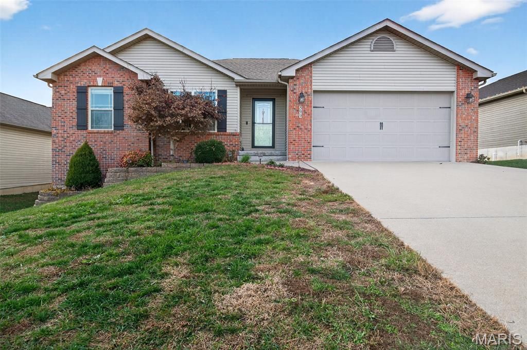 599 Crestfall Drive, Washington, MO 63090