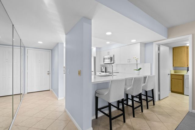 501 S Seas Drive 206, Jupiter, FL 33477