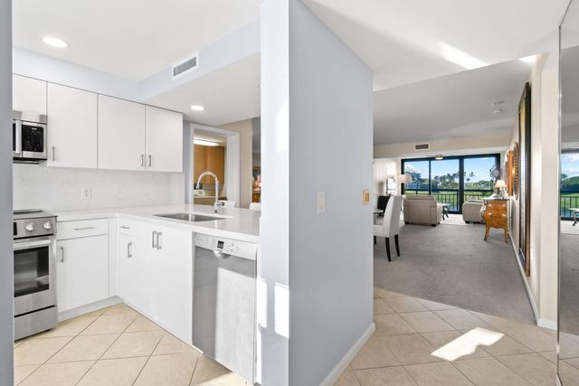 501 S Seas Drive 206, Jupiter, FL 33477