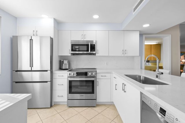 501 S Seas Drive 206, Jupiter, FL 33477