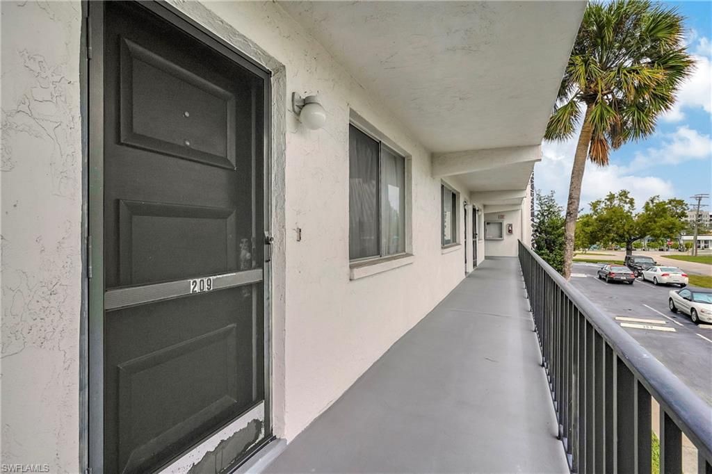 4906 Victoria DR 209, CAPE CORAL, FL 33904 — photo 4