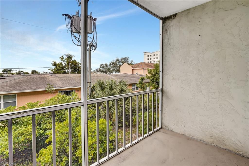 4906 Victoria DR 209, CAPE CORAL, FL 33904 — photo 5
