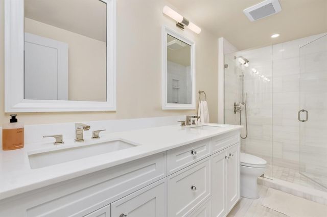 250 Bradley Place 307, Palm Beach, FL 33480