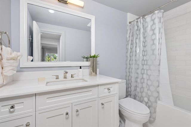 250 Bradley Place 307, Palm Beach, FL 33480