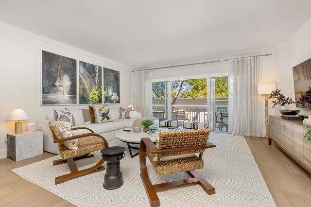 250 Bradley Place 307, Palm Beach, FL 33480