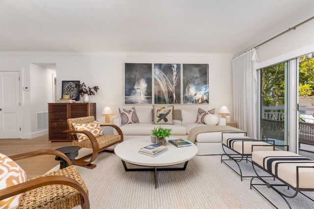 250 Bradley Place 307, Palm Beach, FL 33480