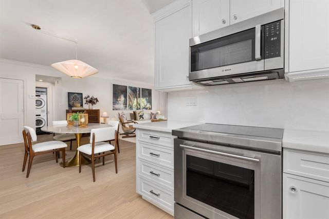 250 Bradley Place 307, Palm Beach, FL 33480