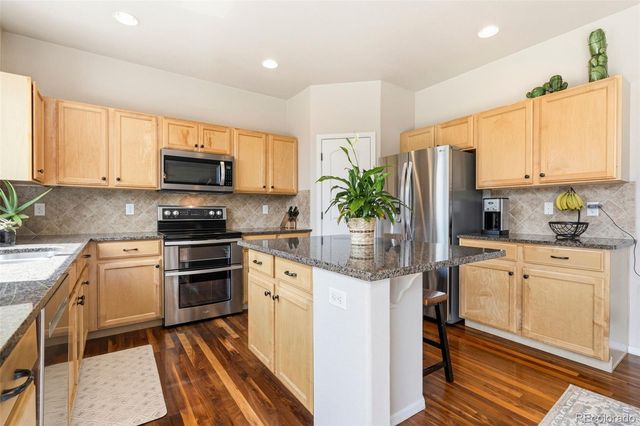 2055 Vineyard Court, Windsor, CO 80550