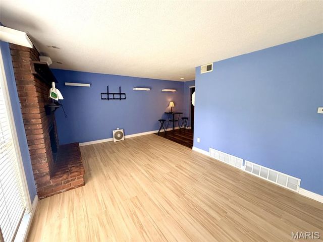 1159 Rue La Ville Walk 1159, Creve Coeur, MO 63141