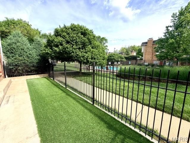 1159 Rue La Ville Walk 1159, Creve Coeur, MO 63141