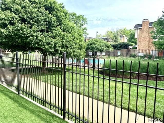 1159 Rue La Ville Walk 1159, Creve Coeur, MO 63141
