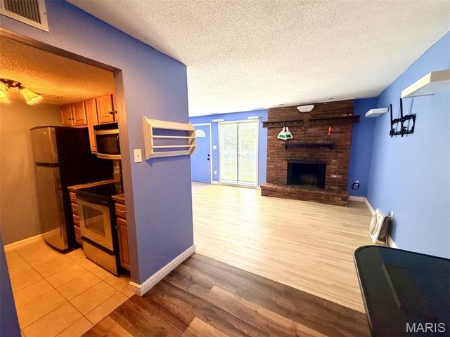 1159 Rue La Ville Walk 1159, Creve Coeur, MO 63141