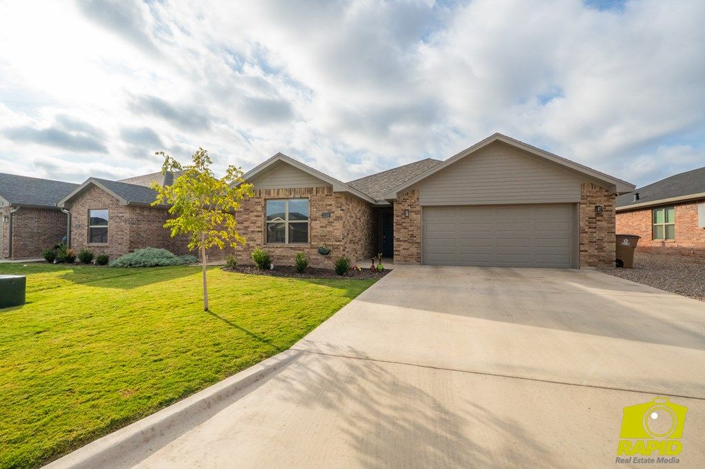 Image 2 of property listing at 3133 Cedarhill Dr, San Angelo, TX 76904