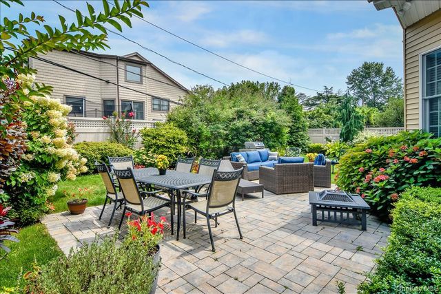 954 Glenridge Avenue, North Woodmere, NY 11581