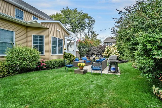 954 Glenridge Avenue, North Woodmere, NY 11581